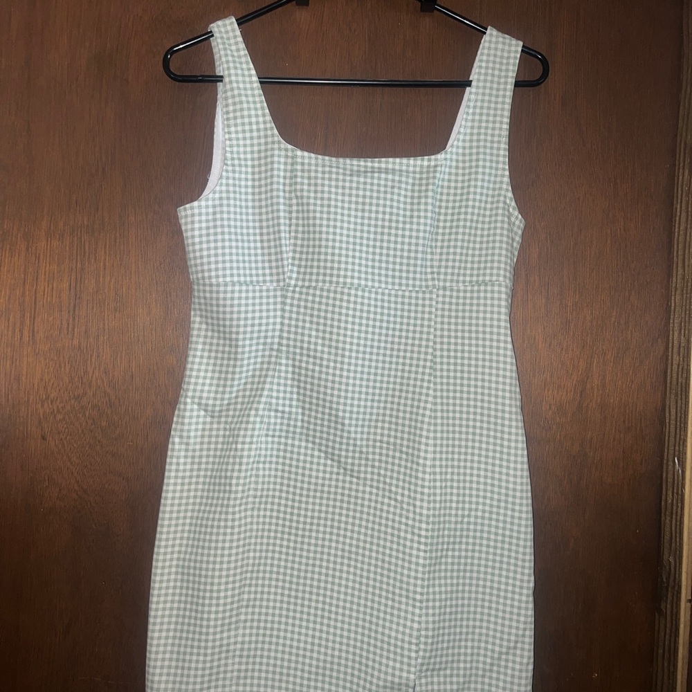 Lulu’s brand Casual short green summer dress